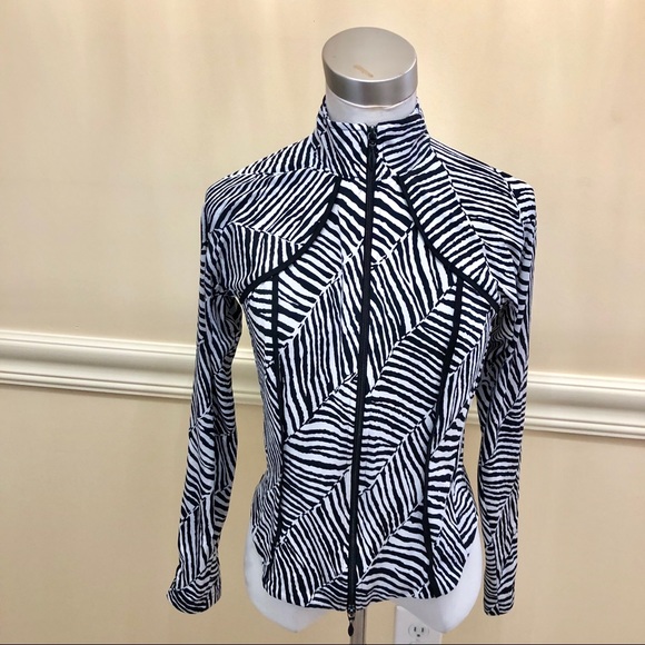 Joseph Ribkoff Jackets & Blazers - Joseph Ribkoff funky zebra print zip jacket 6